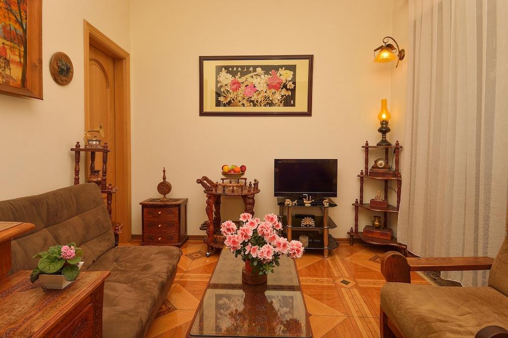 British House 4* Tbilisi