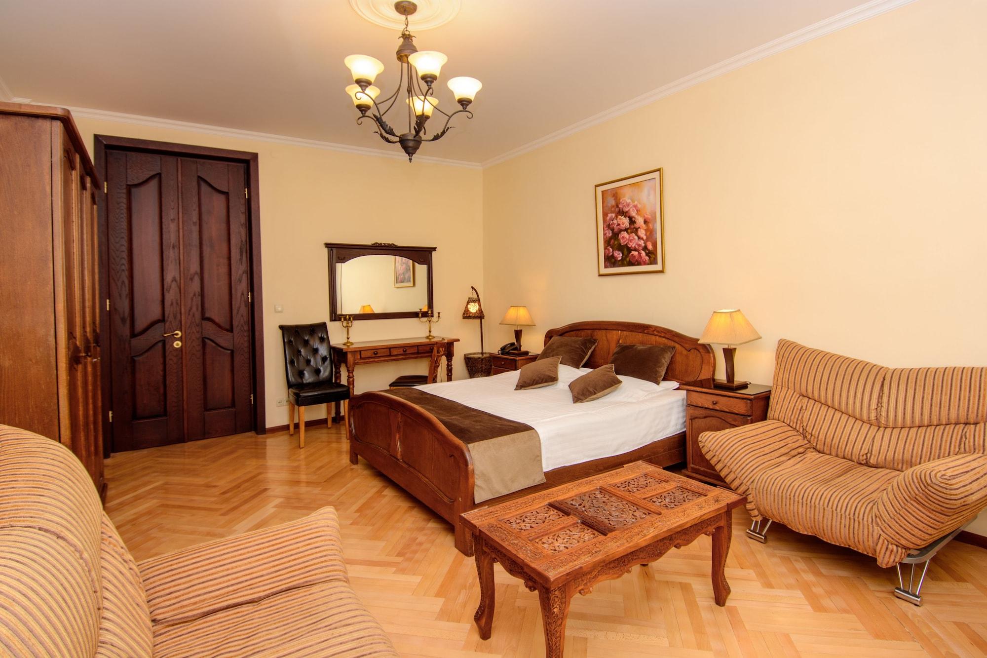 بريتِش هاوس 4* تبليسي