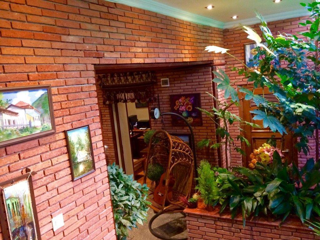British House Hotel 4*