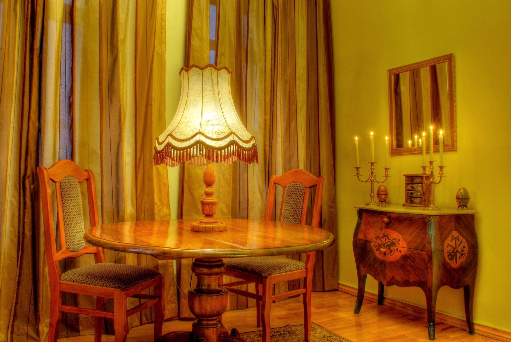British House Hotel 4*